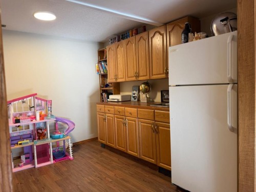 1148 Newcastle Road, Drumheller, AB 