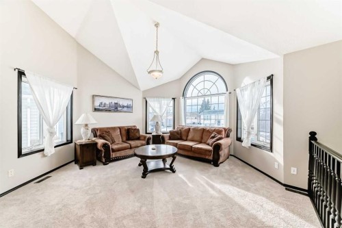 5 Chinook Crescent, Beiseker, AB - Indoor Photo Showing Other Room