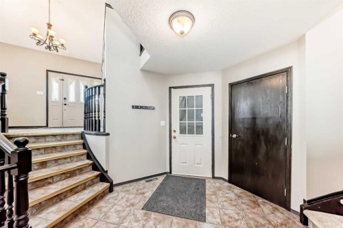 5 Chinook Crescent, Beiseker, AB - Indoor Photo Showing Other Room
