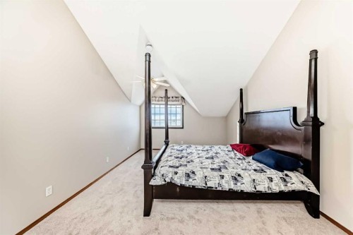 5 Chinook Crescent, Beiseker, AB - Indoor Photo Showing Bedroom