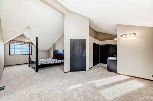 5 Chinook Crescent, Beiseker, AB - Indoor