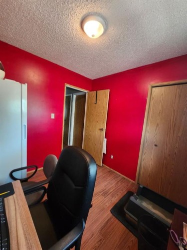 44 Wildrose Crescent West, Brooks, AB - Indoor