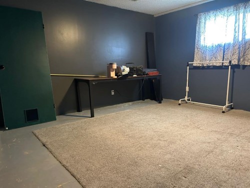 44 Wildrose Crescent West, Brooks, AB - Indoor