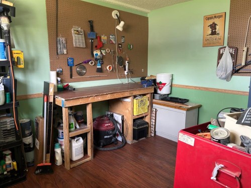 44 Wildrose Crescent West, Brooks, AB - Indoor Photo Showing Other Room