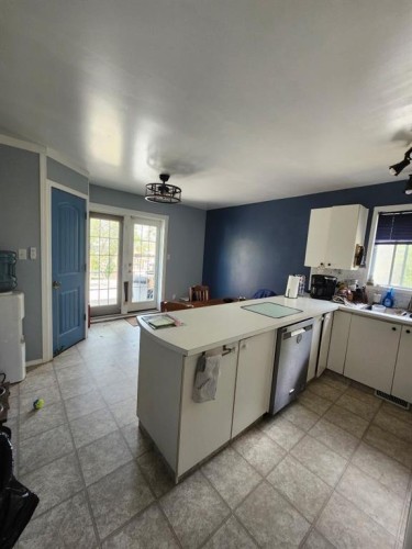 44 Wildrose Crescent West, Brooks, AB - Indoor