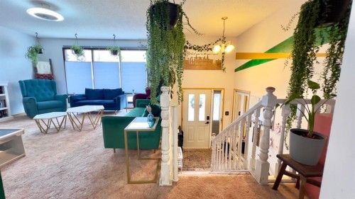 121 Shacker Crescent South, Hanna, AB - Indoor