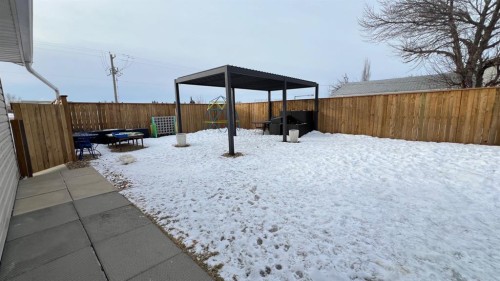 121 Shacker Crescent South, Hanna, AB - Outdoor