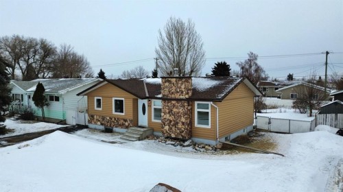 513 6Th Ave West, Hanna, AB - Outdoor