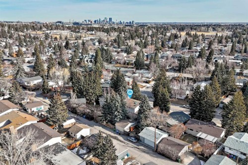 6623 Lethbridge Crescent Sw, Calgary, AB - Outdoor With View