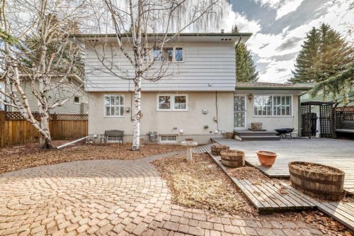 6623 Lethbridge Crescent Sw, Calgary, AB - Outdoor