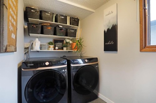 5 Fairview Crescent East, Brooks, AB - Indoor Photo Showing Laundry Room