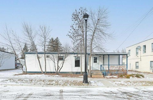 102 Centre Street, Duchess, AB 