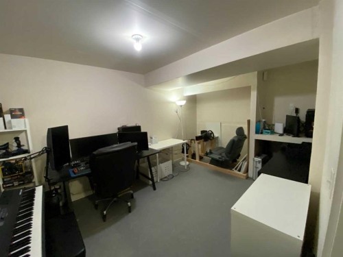 12 Pleasant Park Place West, Brooks, AB - Indoor Photo Showing Other Room