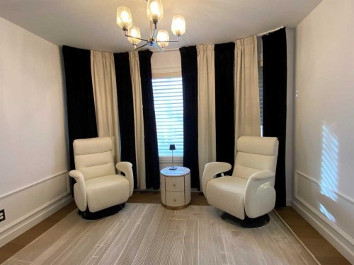 564 5 Street West, Brooks, AB - Indoor