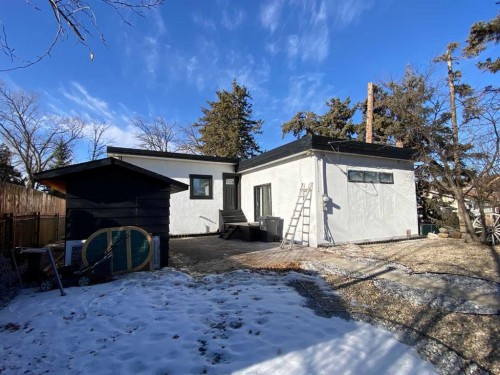 564 5 Street West, Brooks, AB - Outdoor