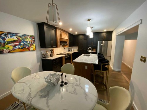 564 5 Street West, Brooks, AB - Indoor