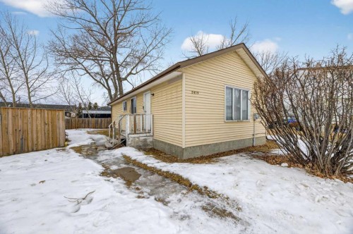 5419 56A Street Close, Olds, AB - Outdoor