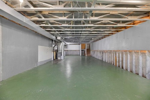 5419 56A Street Close, Olds, AB - Indoor Photo Showing Other Room