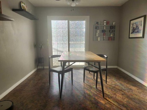 104 23 Street Nw, Drumheller, AB - Indoor