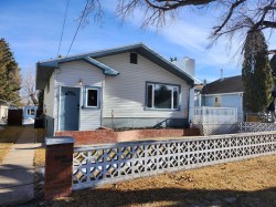 104 23 Street NW Drumheller, AB T0J 0Y1