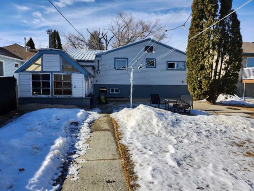 104 23 Street Nw, Drumheller, AB - Outdoor