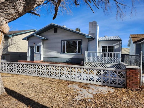 104 23 Street Nw, Drumheller, AB - Outdoor With Deck Patio Veranda