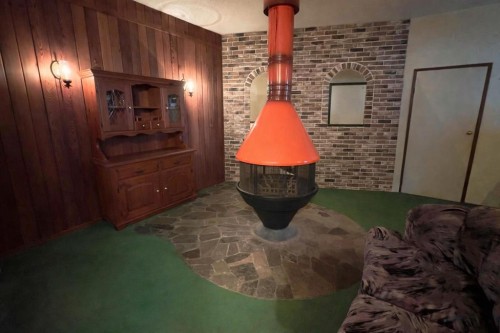 607 7 Avenue West, Hanna, AB - Indoor Photo Showing Other Room