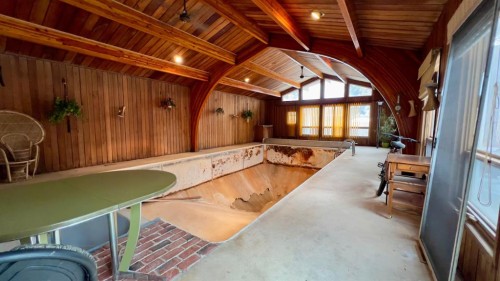 607 7 Avenue West, Hanna, AB - Indoor Photo Showing Other Room