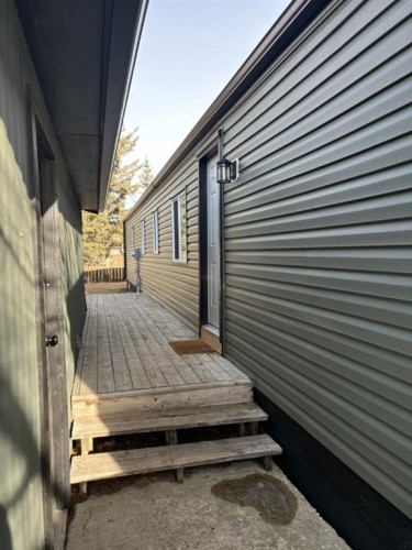 29 Southridge Crescent, Didsbury, AB - Outdoor With Exterior