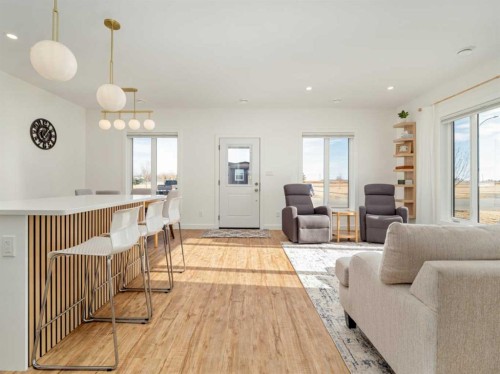 7034 48 Street, Taber, AB - Indoor Photo Showing Living Room