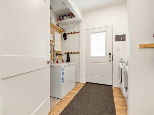 7034 48 Street, Taber, AB - Indoor Photo Showing Laundry Room