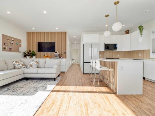 7034 48 Street, Taber, AB - Indoor