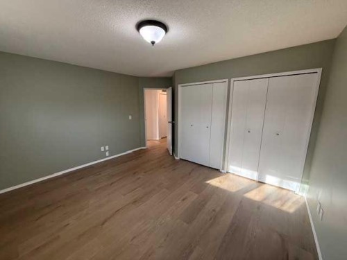830 Birchwood Close, Drumheller, AB - Indoor Photo Showing Other Room