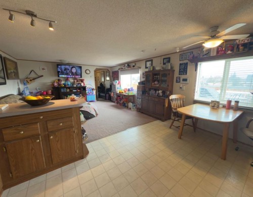 331 Gleichen Street, Gleichen, AB - Indoor