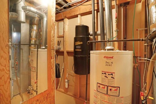 28 Parkland Place E, Brooks, AB - Indoor Photo Showing Basement