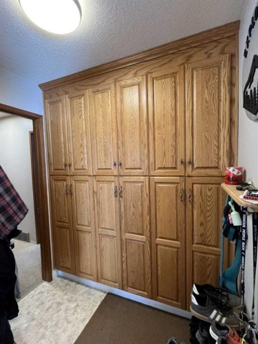 4617 51 Avenue, Taber, AB - Indoor Photo Showing Other Room