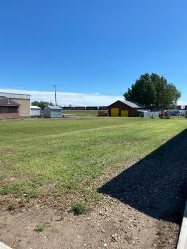 425 2 Avenue, Bassano, AB 