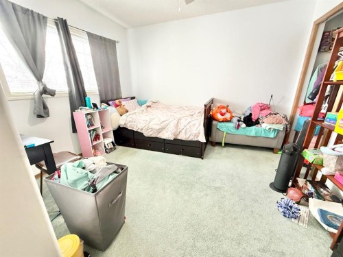 5 Garrow Crescent East, Brooks, AB - Indoor Photo Showing Bedroom