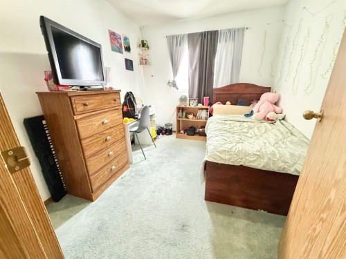 5 Garrow Crescent East, Brooks, AB - Indoor Photo Showing Bedroom