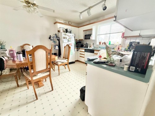 5 Garrow Crescent East, Brooks, AB - Indoor