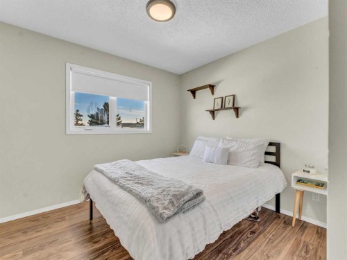 32 Upland Crescent, Brooks, AB - Indoor Photo Showing Bedroom