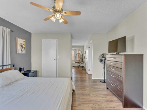 32 Upland Crescent, Brooks, AB - Indoor Photo Showing Bedroom