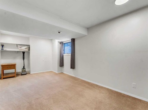 32 Upland Crescent, Brooks, AB - Indoor Photo Showing Other Room