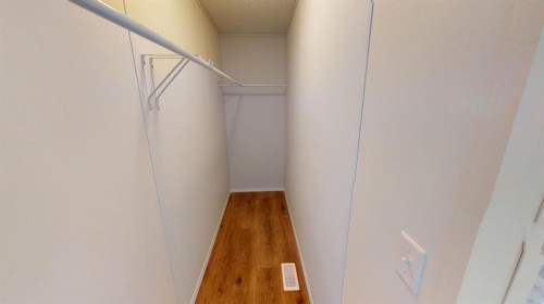 14-831 2 Avenue, Bassano, AB 