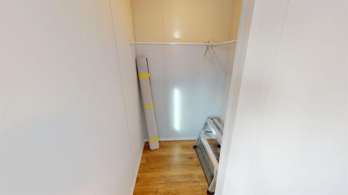 14-831 2 Avenue, Bassano, AB 