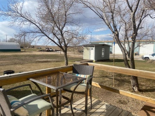 220 1 Avenue Se, Youngstown, AB - Outdoor