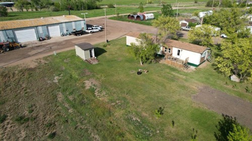 220 1 Avenue Se, Youngstown, AB - Outdoor