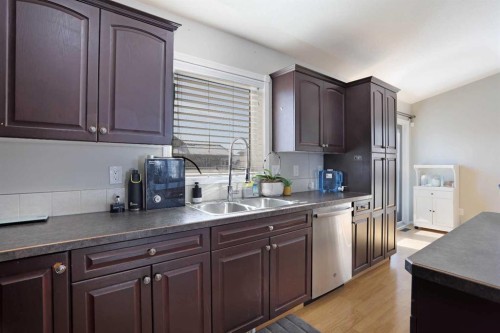 11 Upland Bay West, Brooks, AB - Indoor Photo Showing Kitchen With Double Sink
