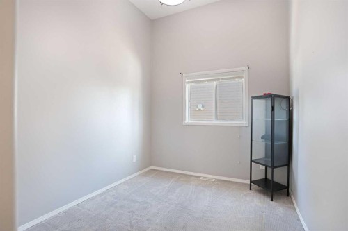 11 Upland Bay West, Brooks, AB - Indoor Photo Showing Other Room