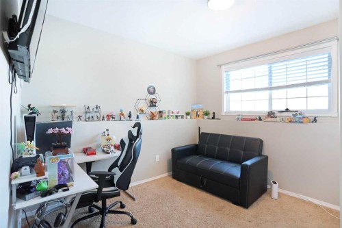 11 Upland Bay West, Brooks, AB - Indoor Photo Showing Other Room